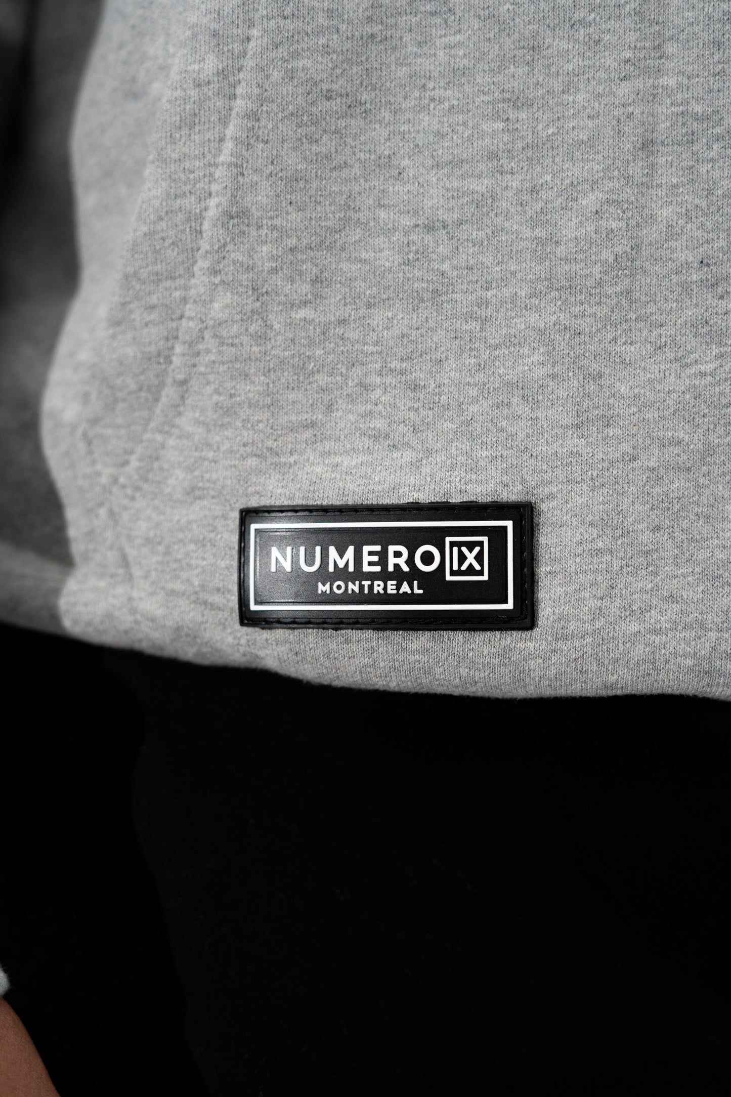 Signature grey