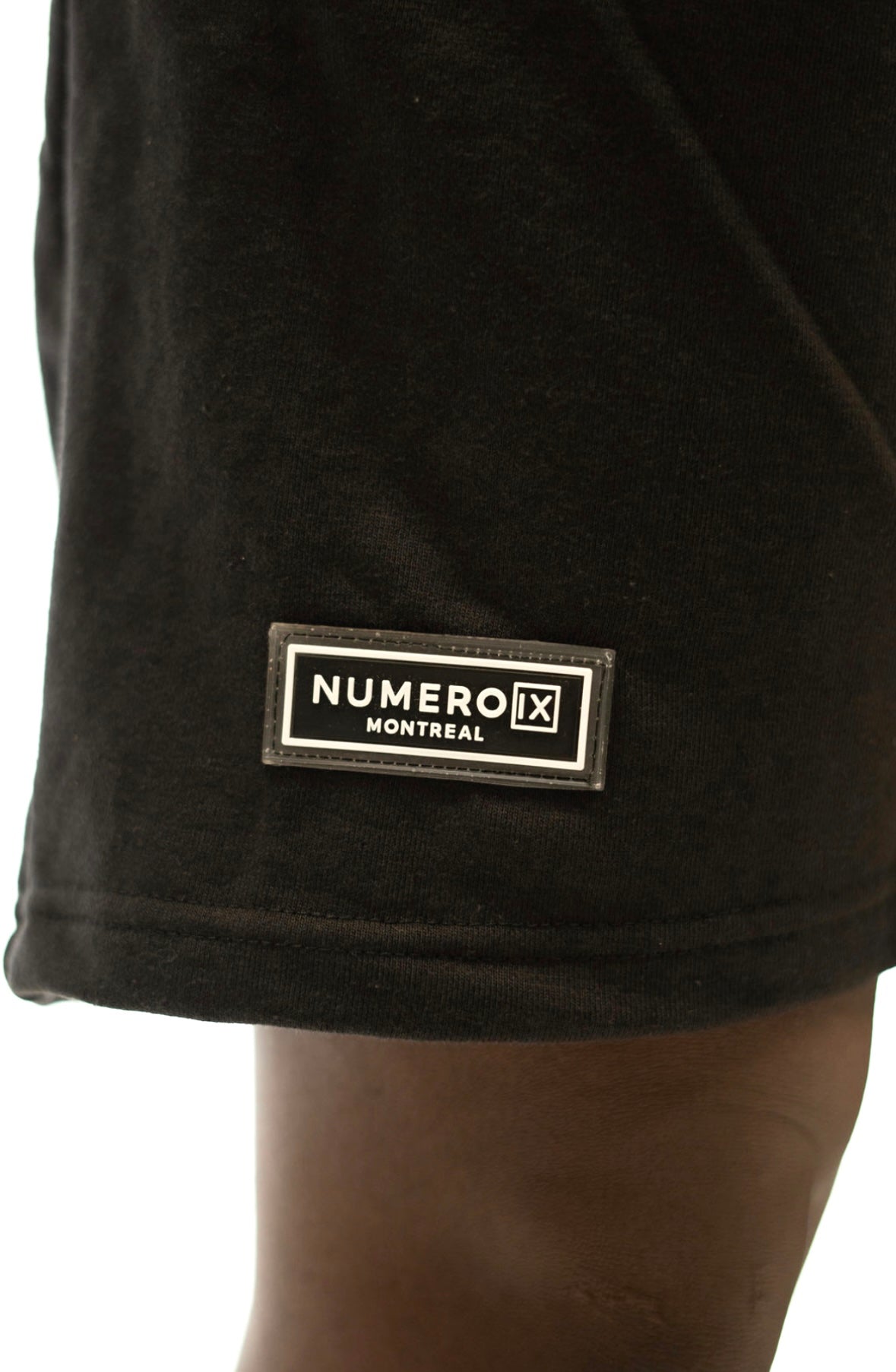 IX Black Short