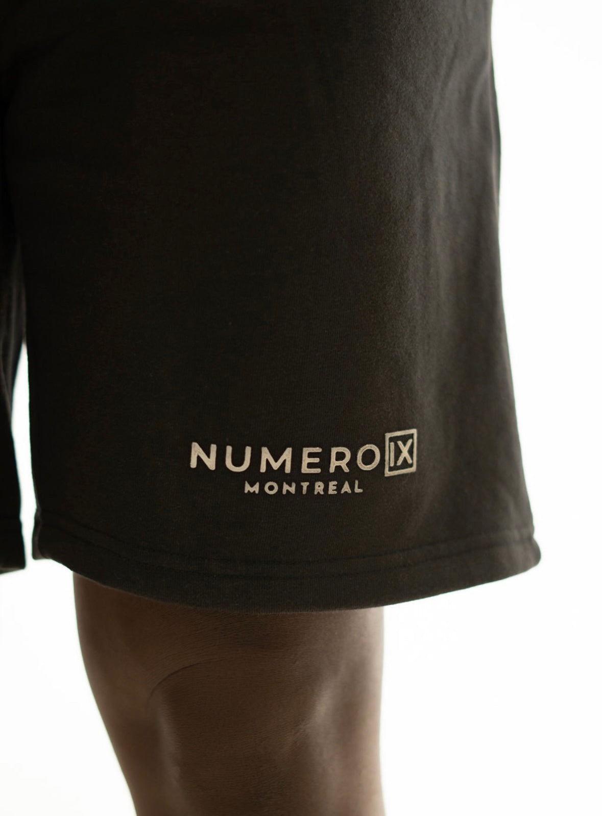 IX Black Short
